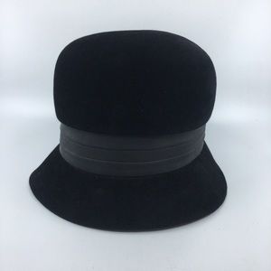 Black Vintage Peachbloom Velour Fur Hat